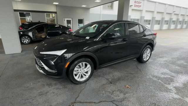 Buick Envista Vehicle Full-screen Gallery Image 04