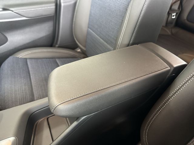 Buick Envista Vehicle Full-screen Gallery Image 20