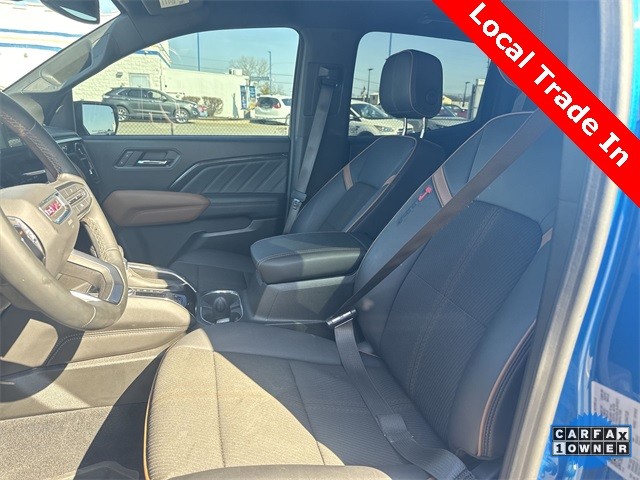 GMC Canyon Vehicle Full-screen Gallery Image 23