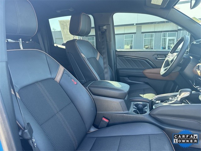 GMC Canyon Vehicle Full-screen Gallery Image 31