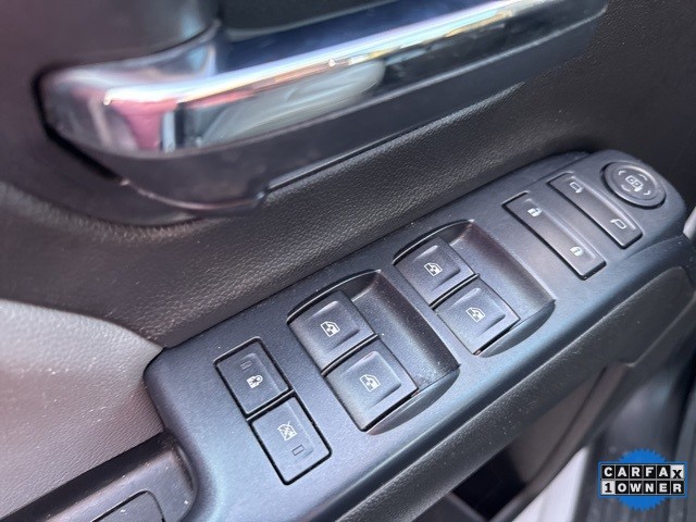 Chevrolet Silverado 1500 Vehicle Full-screen Gallery Image 11