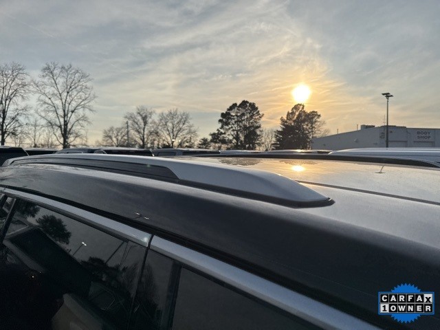 Jeep Grand Cherokee L Vehicle Full-screen Gallery Image 05