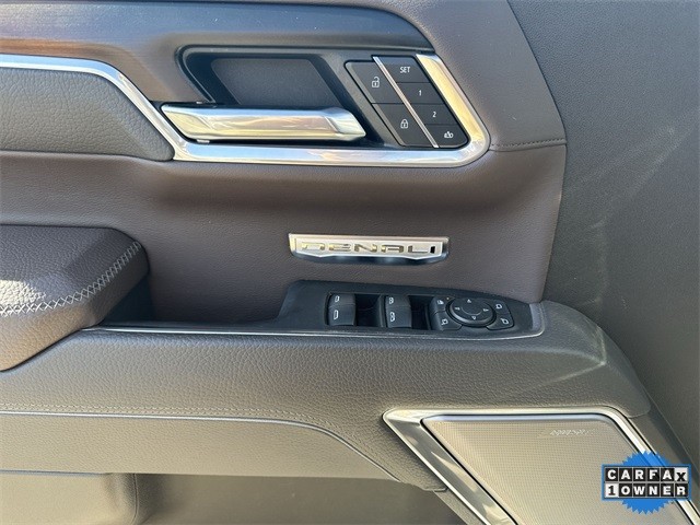 GMC Sierra 1500 Vehicle Full-screen Gallery Image 28