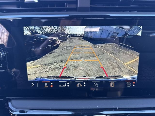 GMC Sierra 1500 Vehicle Full-screen Gallery Image 17