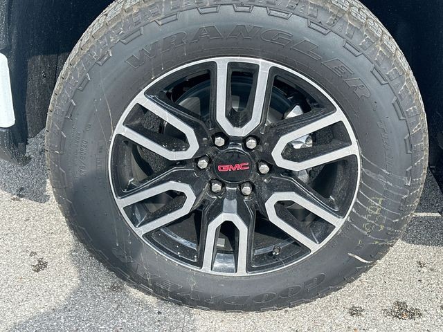 GMC Sierra 1500 Vehicle Full-screen Gallery Image 10