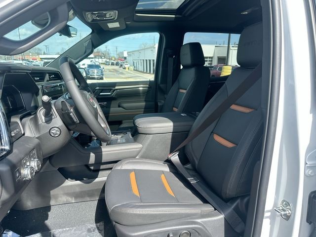 GMC Sierra 1500 Vehicle Full-screen Gallery Image 11