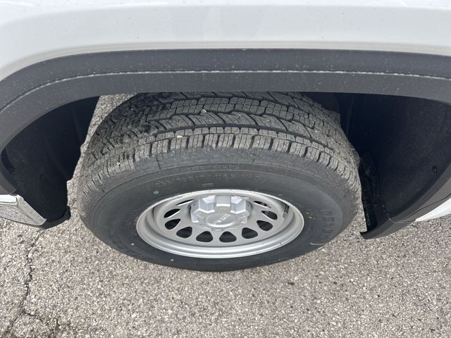 GMC Sierra 1500 Vehicle Full-screen Gallery Image 10