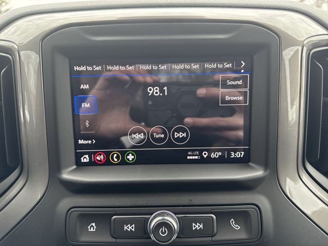 GMC Sierra 1500 Vehicle Full-screen Gallery Image 16