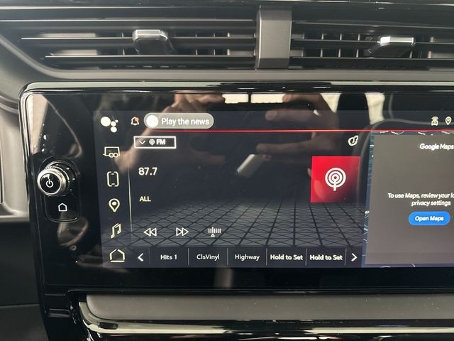 GMC Sierra 1500 Vehicle Full-screen Gallery Image 16