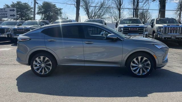 Buick Envista Vehicle Full-screen Gallery Image 09