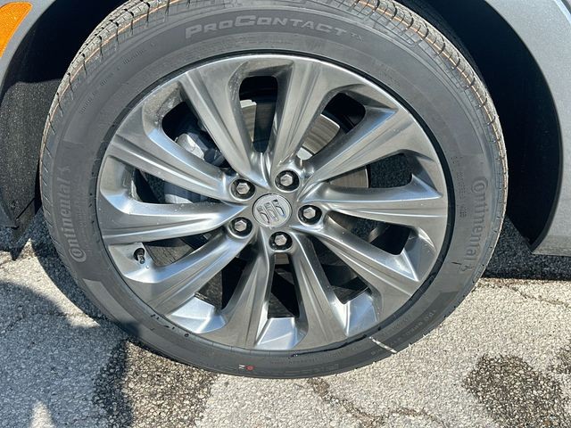 Buick Envista Vehicle Full-screen Gallery Image 10