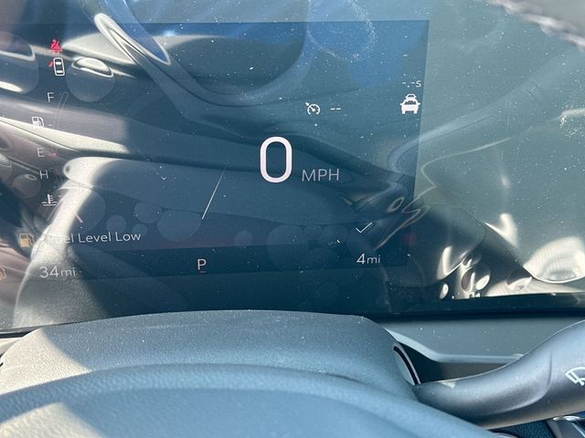 Buick Envista Vehicle Full-screen Gallery Image 15