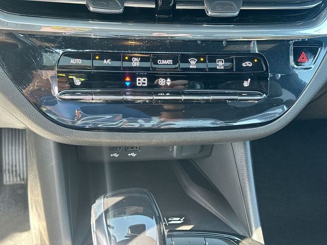 Buick Envista Vehicle Full-screen Gallery Image 18