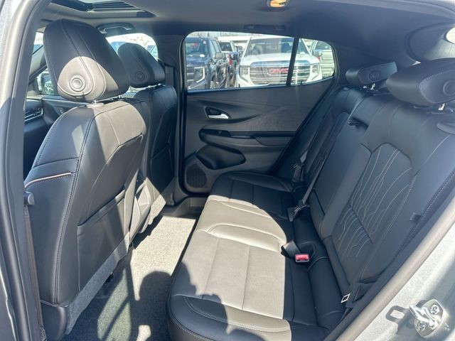 Buick Envista Vehicle Full-screen Gallery Image 22