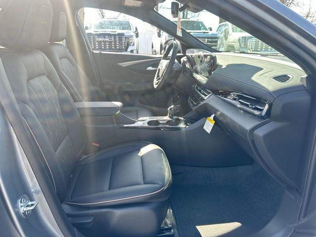 Buick Envista Vehicle Full-screen Gallery Image 24