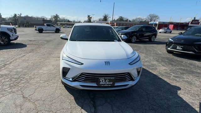 Buick Envista Vehicle Full-screen Gallery Image 03