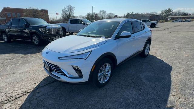 Buick Envista Vehicle Full-screen Gallery Image 04