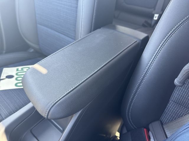 Buick Envista Vehicle Full-screen Gallery Image 20