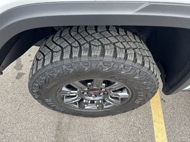 GMC Sierra 1500 Vehicle Full-screen Gallery Image 10