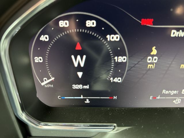 GMC Sierra 1500 Vehicle Full-screen Gallery Image 15