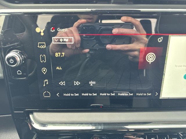 GMC Sierra 1500 Vehicle Full-screen Gallery Image 16