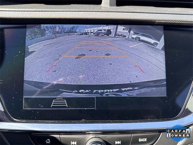 Buick Encore GX Vehicle Full-screen Gallery Image 14