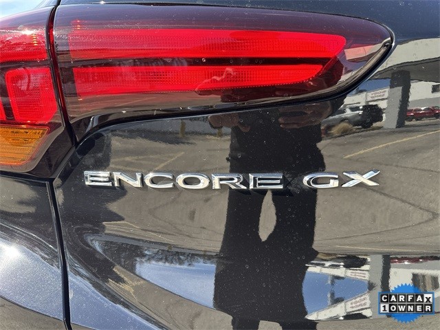 Buick Encore GX Vehicle Full-screen Gallery Image 30