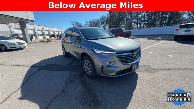 Buick Enclave Vehicle Full-screen Gallery Image 02