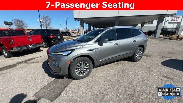 Buick Enclave Vehicle Full-screen Gallery Image 04