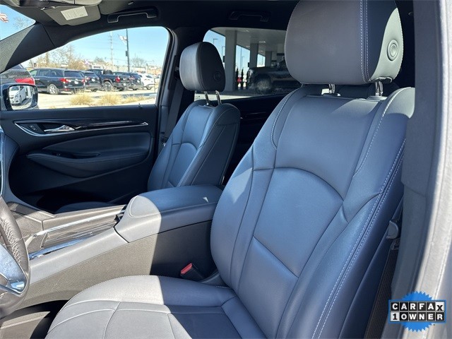 Buick Enclave Vehicle Full-screen Gallery Image 19