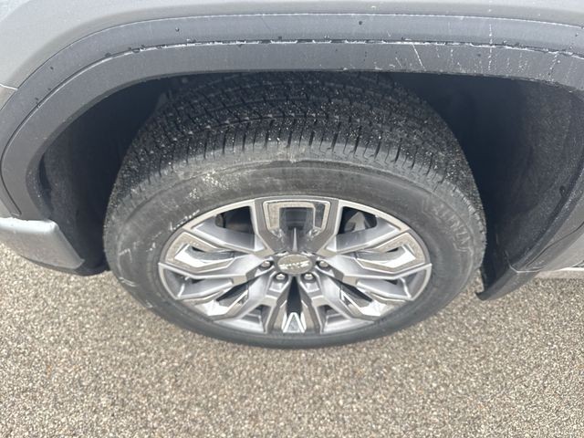 GMC Sierra 1500 Vehicle Full-screen Gallery Image 10