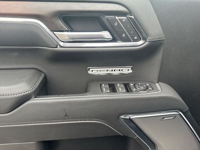 GMC Sierra 1500 Vehicle Full-screen Gallery Image 12