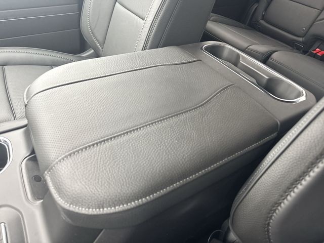 GMC Sierra 1500 Vehicle Full-screen Gallery Image 21