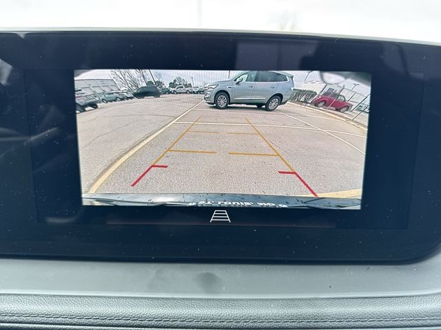 Buick Encore GX Vehicle Full-screen Gallery Image 17