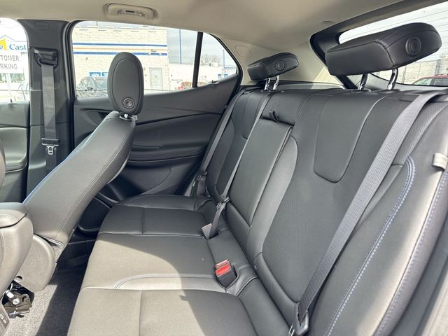 Buick Encore GX Vehicle Full-screen Gallery Image 22