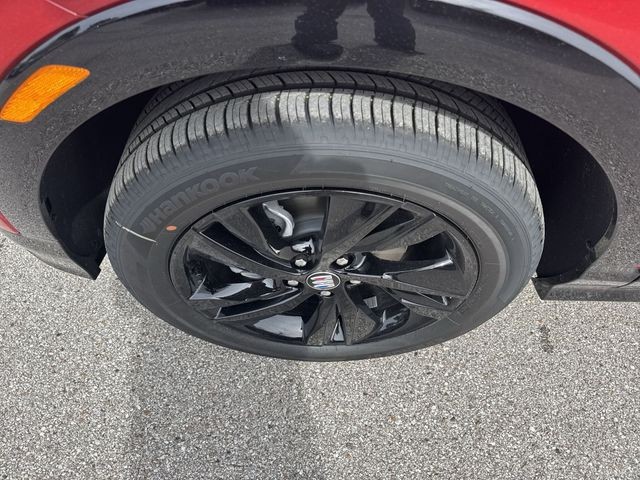 Buick Encore GX Vehicle Full-screen Gallery Image 10