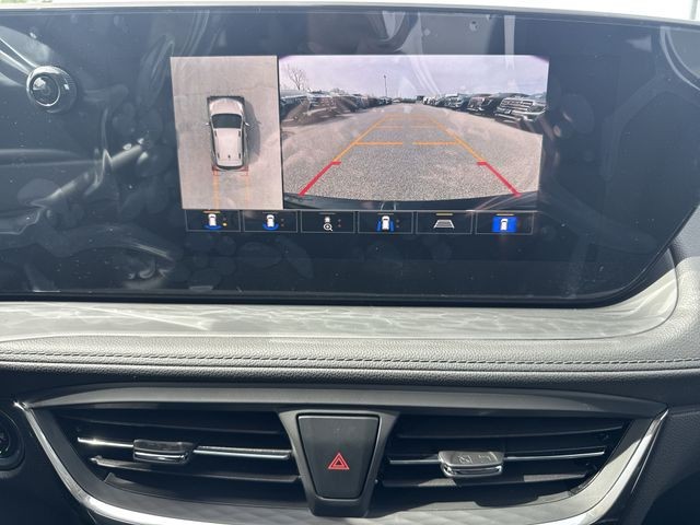 Buick Encore GX Vehicle Full-screen Gallery Image 17