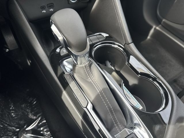 Buick Encore GX Vehicle Full-screen Gallery Image 19