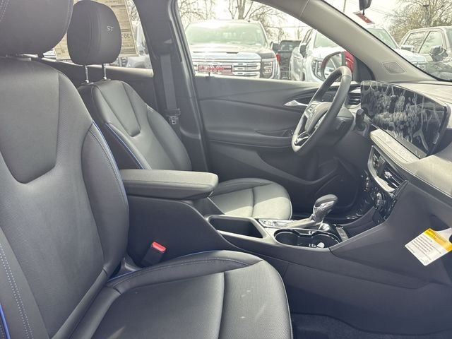 Buick Encore GX Vehicle Full-screen Gallery Image 23