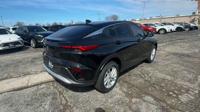 Buick Envista Vehicle Full-screen Gallery Image 08