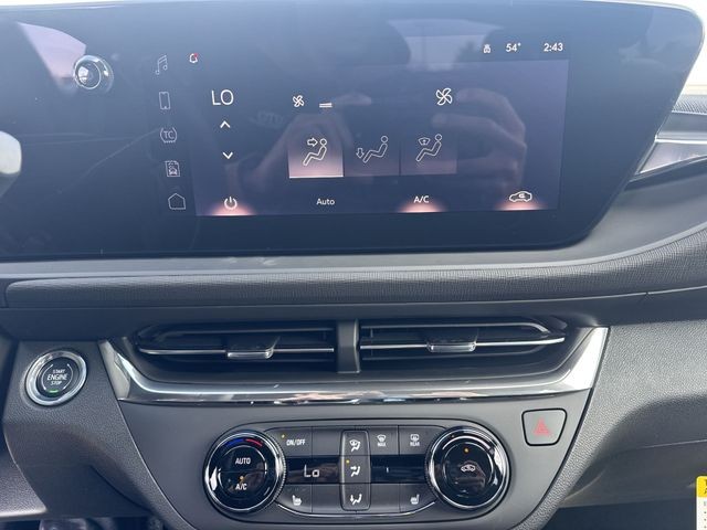 Buick Envista Vehicle Full-screen Gallery Image 18