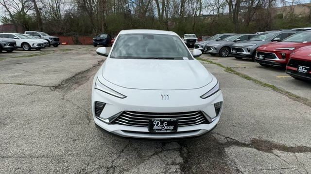 Buick Envista Vehicle Full-screen Gallery Image 03