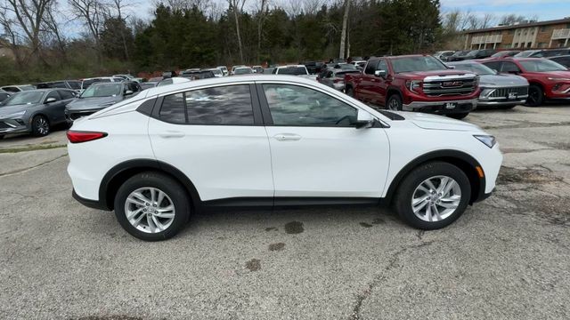 Buick Envista Vehicle Full-screen Gallery Image 09