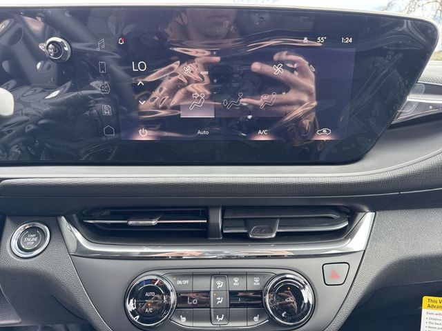 Buick Envista Vehicle Full-screen Gallery Image 18