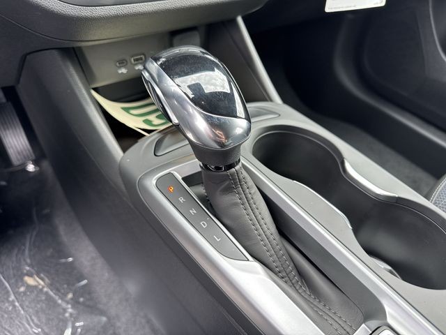 Buick Envista Vehicle Full-screen Gallery Image 19