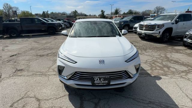 Buick Envista Vehicle Full-screen Gallery Image 03