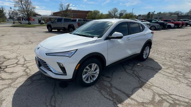 Buick Envista Vehicle Full-screen Gallery Image 04