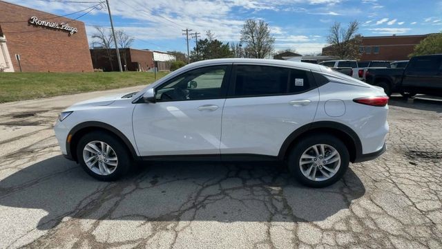 Buick Envista Vehicle Full-screen Gallery Image 05