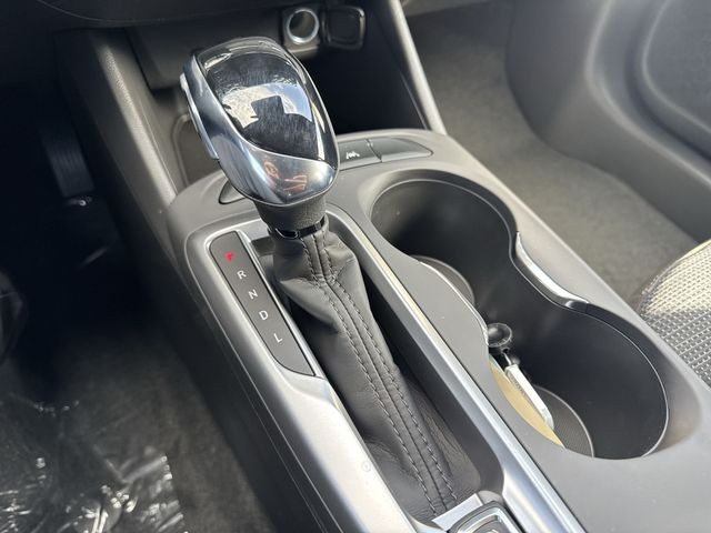 Buick Envista Vehicle Full-screen Gallery Image 19