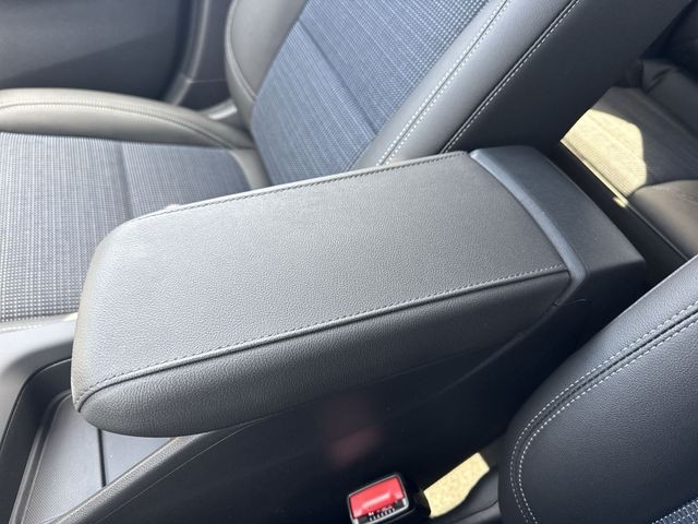 Buick Envista Vehicle Full-screen Gallery Image 20